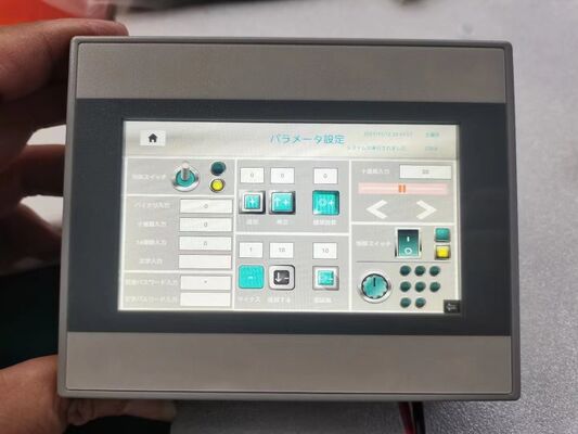 HMI Sistemas de interface homem-máquina que fornecem soluções escaláveis para projetos de automação industrial de pequena a grande escala